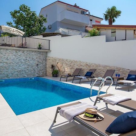Apartments Villa Frankola With Swimming Pool Crikvenica Extérieur photo