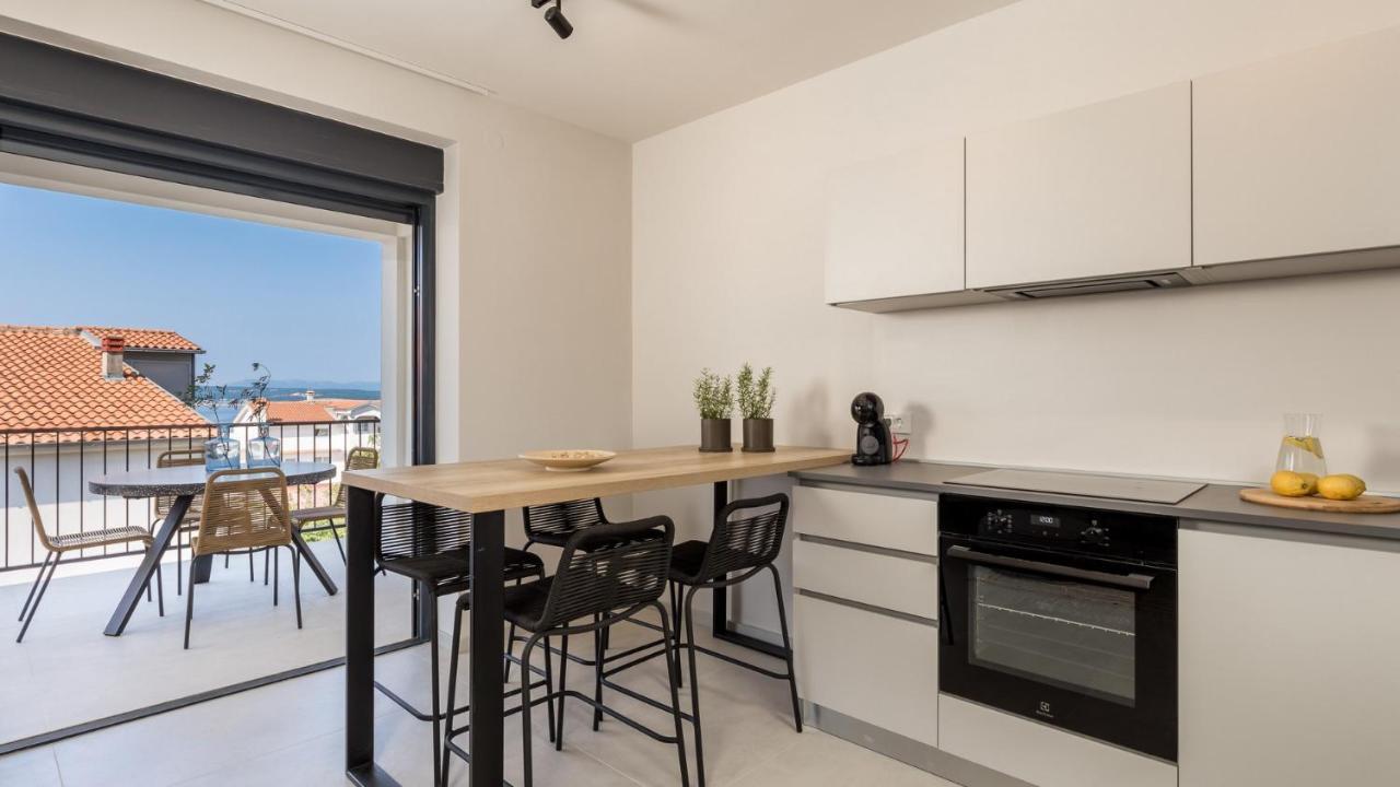 Apartments Villa Frankola With Swimming Pool Crikvenica Extérieur photo