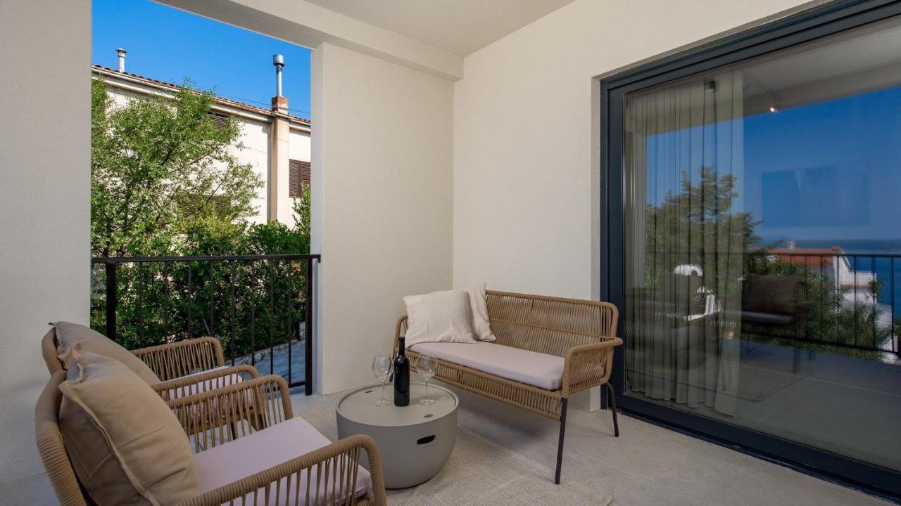 Apartments Villa Frankola With Swimming Pool Crikvenica Extérieur photo