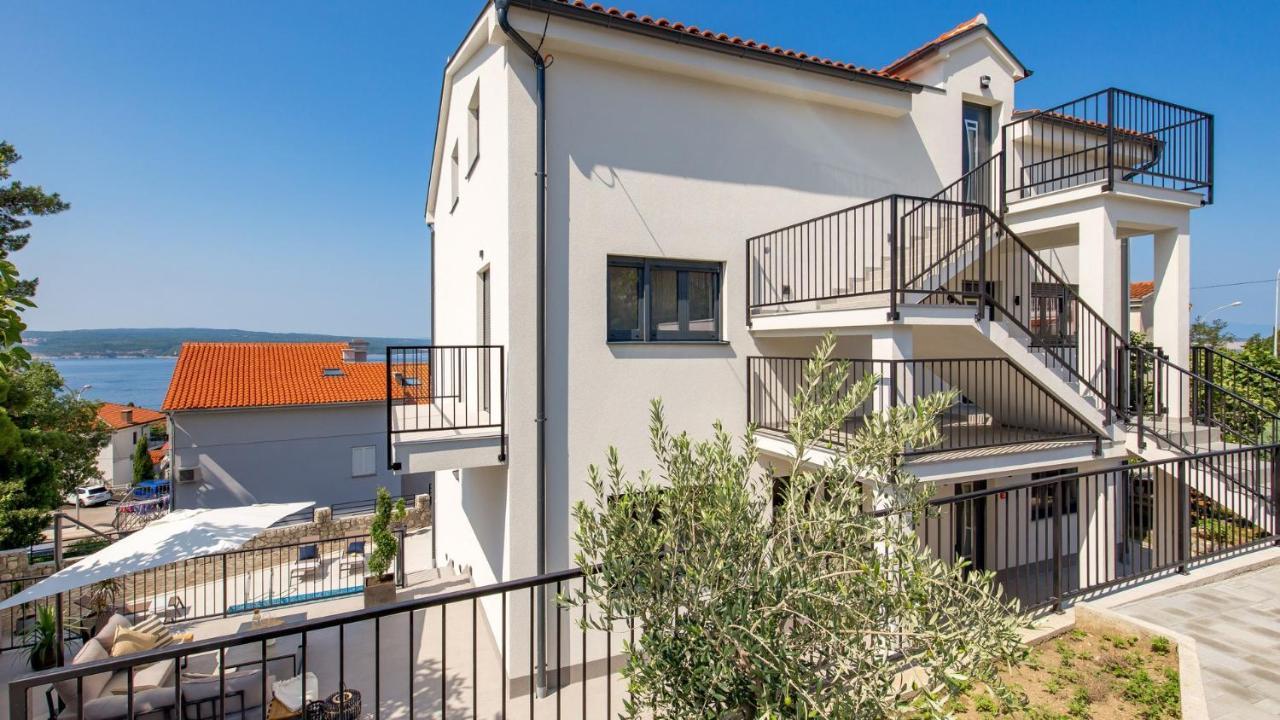Apartments Villa Frankola With Swimming Pool Crikvenica Extérieur photo