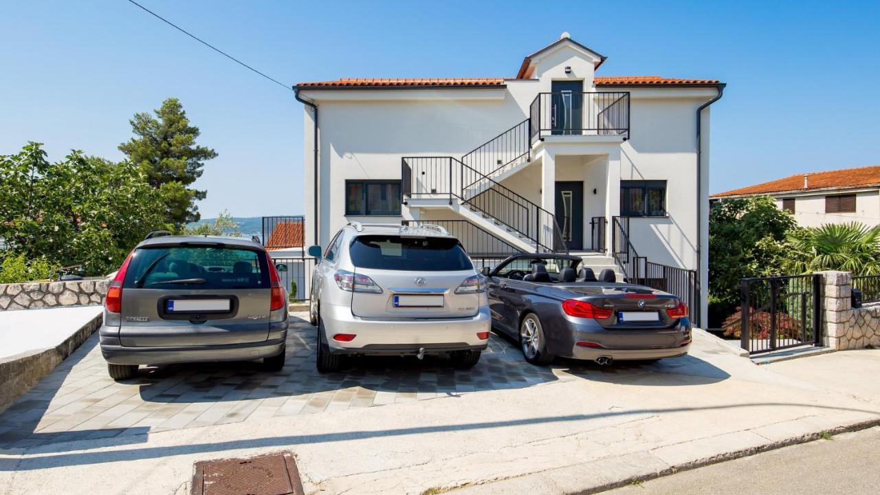 Apartments Villa Frankola With Swimming Pool Crikvenica Extérieur photo