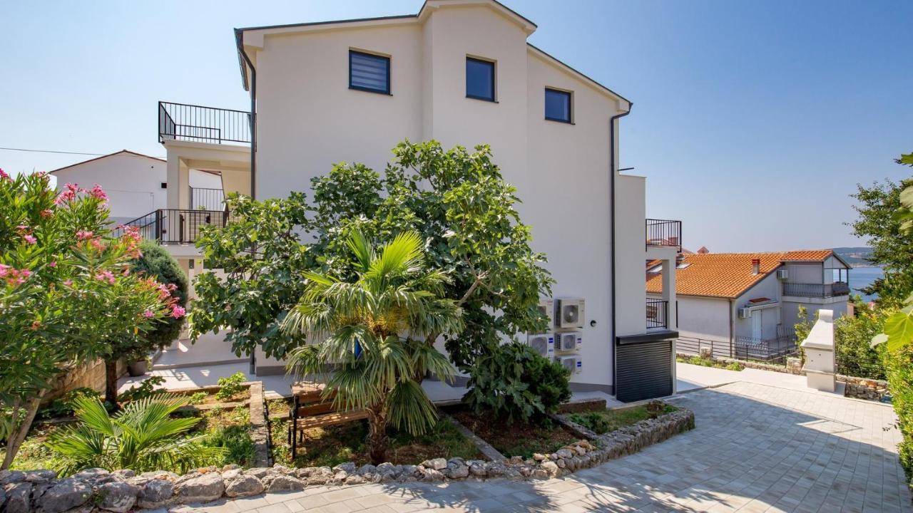 Apartments Villa Frankola With Swimming Pool Crikvenica Extérieur photo