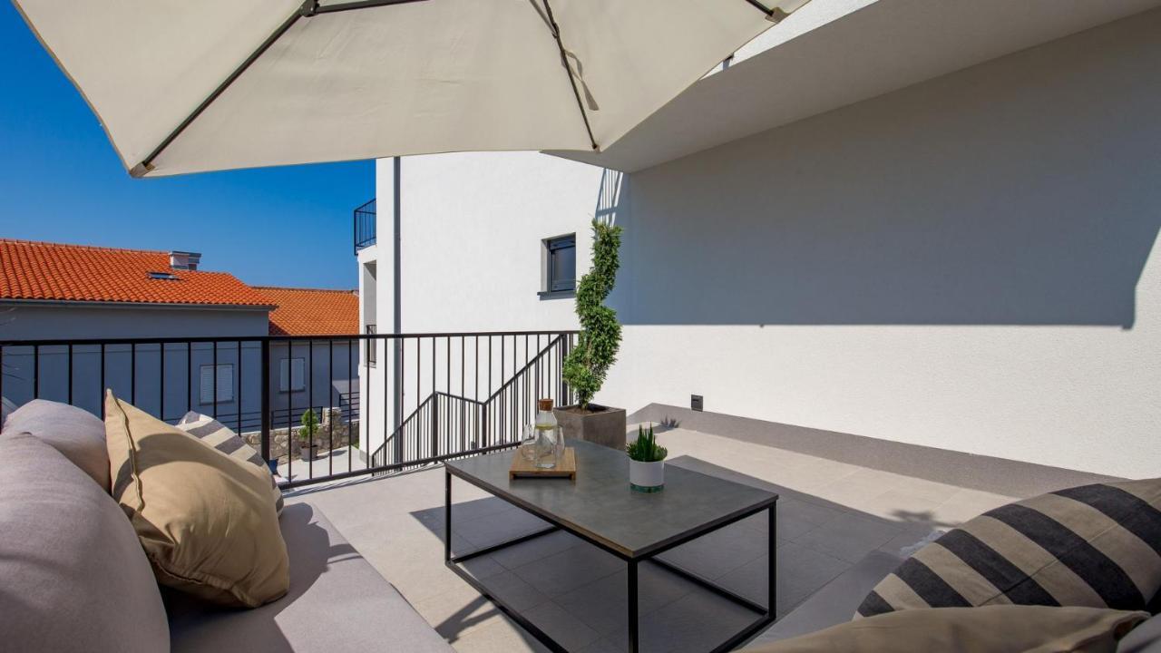 Apartments Villa Frankola With Swimming Pool Crikvenica Extérieur photo
