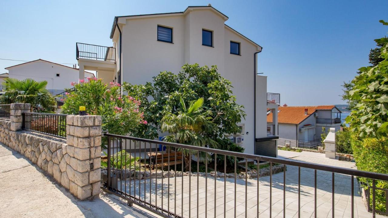 Apartments Villa Frankola With Swimming Pool Crikvenica Extérieur photo